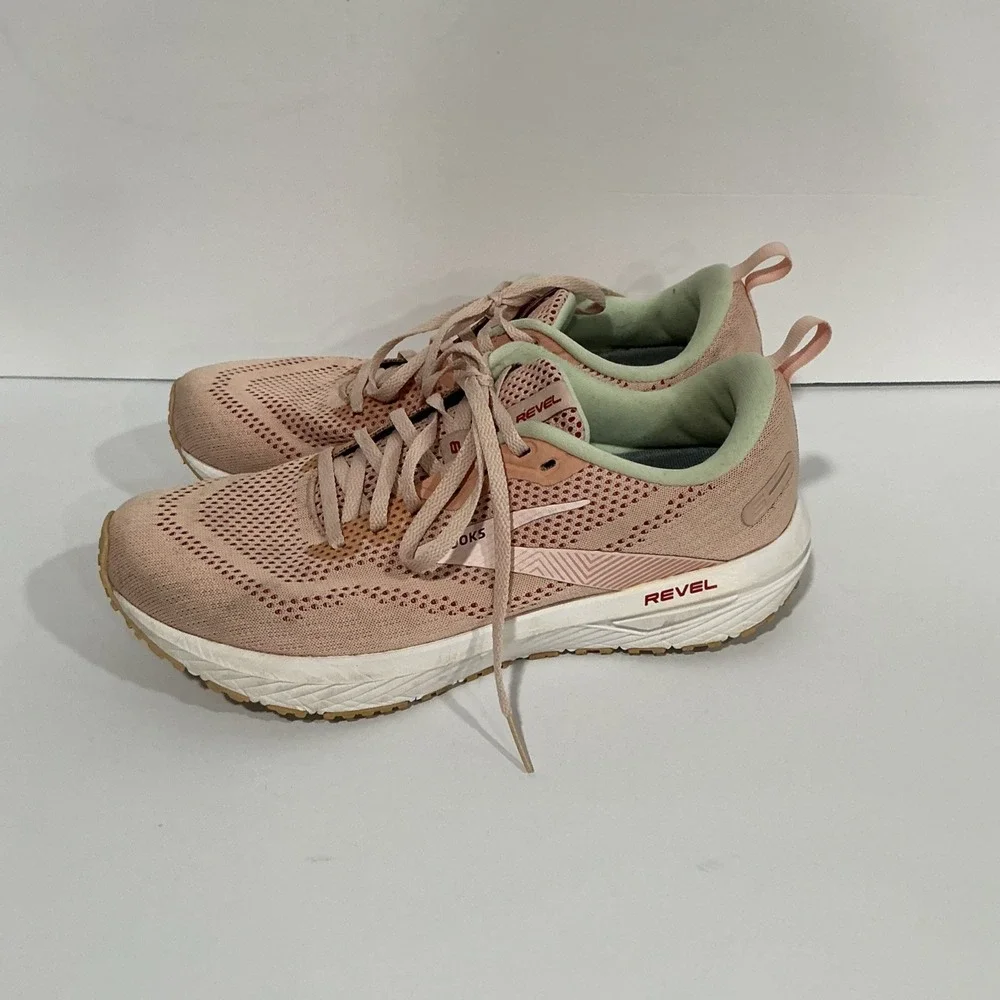 Brooks good used